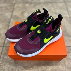 🆕KIDS Nike flex plus, NWT.